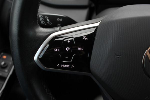 Volkswagen ID.3 Pro Business 59 kWh / SoH 93,1% / Camera / Leder / CarPlay / Matrix LED / Keyless / 19'' / Sfeerverlichting / Stoelverwarming / DAB / ACC