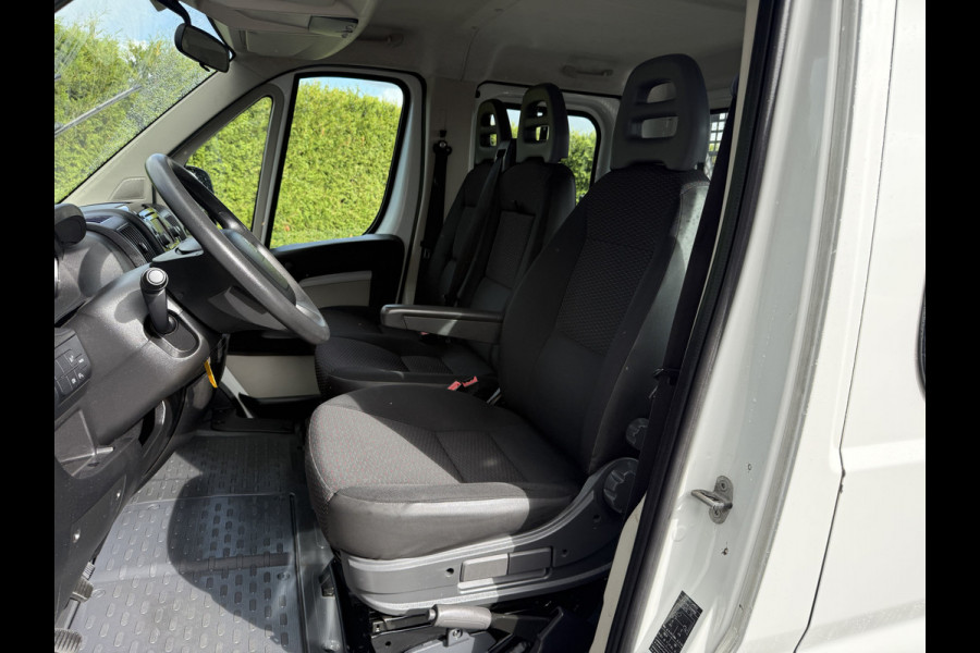 Peugeot Boxer 2.0 BlueHDI 131 PK EURO 6 / PICK UP / 7-PERS DUBBELE CABINE / AIRCO / TREKHAAK / 2500 KG AHG