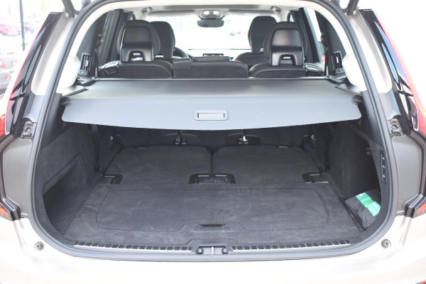 Volvo XC90 T8 455PK Plug-in hybrid AWD Ultra Dark / Bowers & Wilkins / Luchtvering / Head-Up Display / 360 Camera / Massagestoelen / Elektrisch bedienbare stoelen met geheugen / Stoelventilatie / Nappaleder / Elektrisch uitklapbare trekhaak / Gelamineerde ruiten