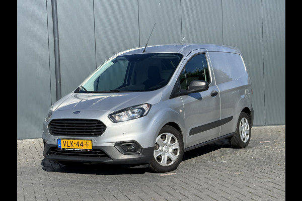 Ford Transit Courier 1.5 TDCI / 1e EIGENAAR / 47.060 KM! / AIRCO / NAVIGATIE / PARKEERSENSOREN