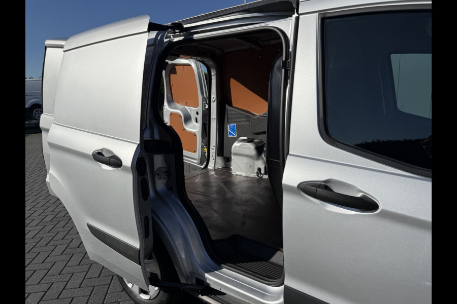 Ford Transit Courier 1.5 TDCI / 1e EIGENAAR / 47.060 KM! / AIRCO / NAVIGATIE / PARKEERSENSOREN