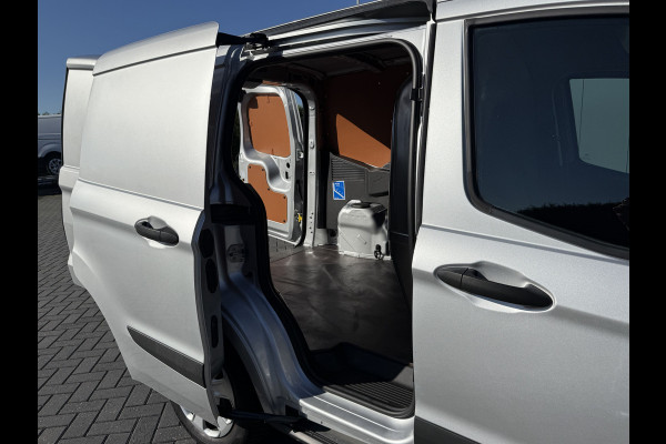 Ford Transit Courier 1.5 TDCI / 1e EIGENAAR / 47.060 KM! / AIRCO / NAVIGATIE / PARKEERSENSOREN