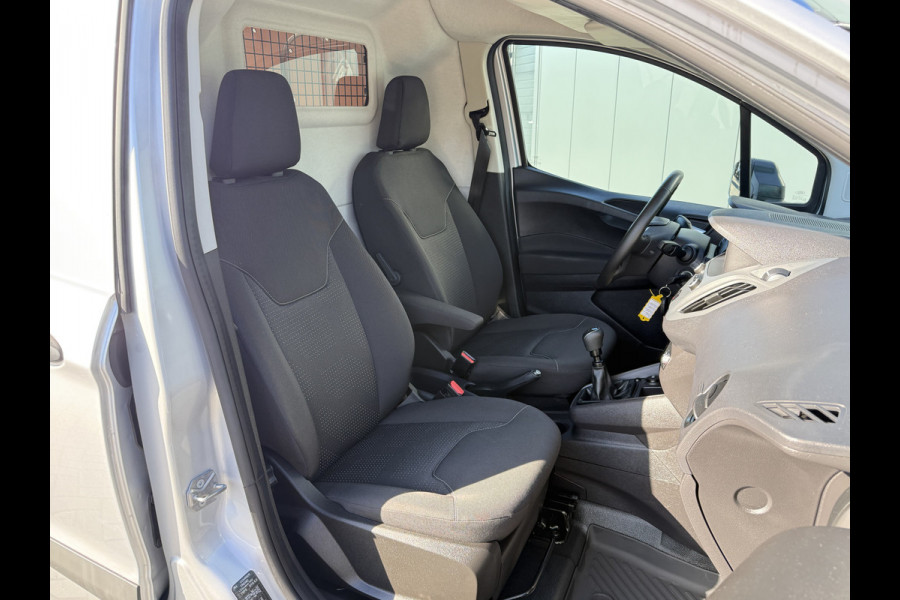 Ford Transit Courier 1.5 TDCI / 1e EIGENAAR / 47.060 KM! / AIRCO / NAVIGATIE / PARKEERSENSOREN