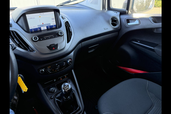 Ford Transit Courier 1.5 TDCI / 1e EIGENAAR / 47.060 KM! / AIRCO / NAVIGATIE / PARKEERSENSOREN