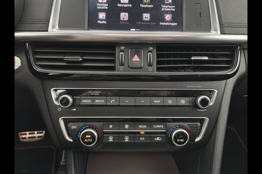 Kia Optima Sportswagon 1.7 CRDi GT-Line (INCL-BTW)  Aut. *PANO | LEATHER | FULL-LED | HARMAN/KARDON-AUDIO  | ADAPTIVE-CRUISE | BLINDSPOT | TOPVIEW | KEYLESS | HEATED-COMFORTSEATS | NAVI-FULLMAP | SHIFTPADDLES | PRIVACY-GLASS | DAB