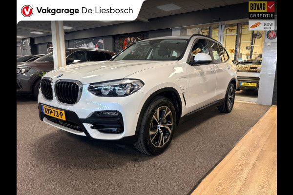 BMW X3 XDrive30e Executive / stoelverwarming / cruisecontrol / trekhaak / camera + pdcdealer onderhouden