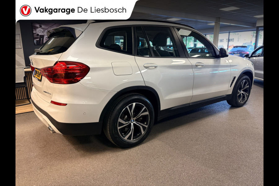 BMW X3 XDrive30e Executive / stoelverwarming / cruisecontrol / trekhaak / camera + pdcdealer onderhouden
