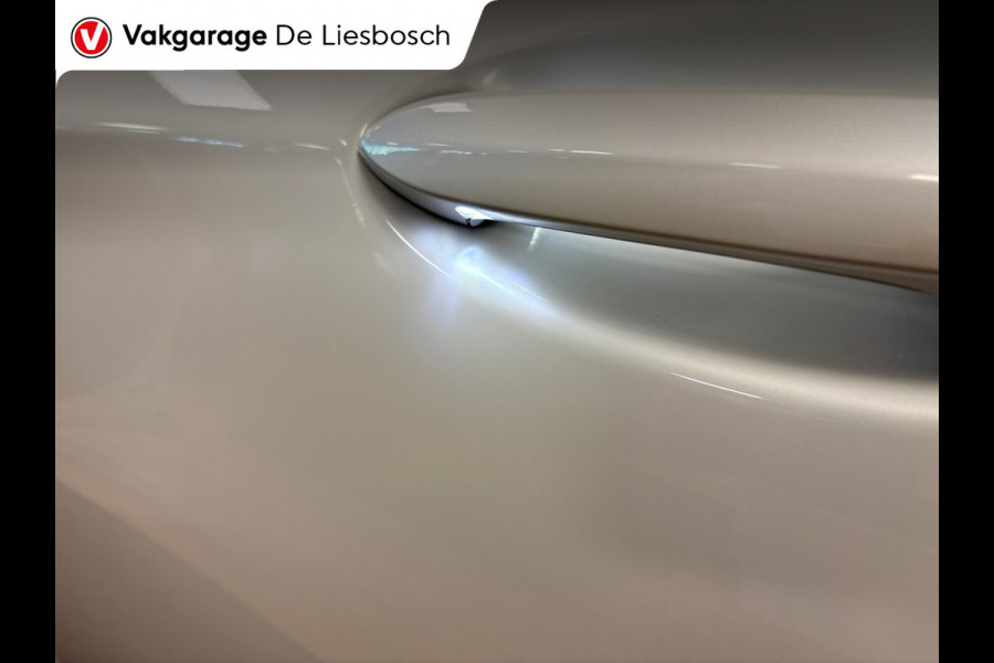BMW X3 XDrive30e Executive / stoelverwarming / cruisecontrol / trekhaak / camera + pdcdealer onderhouden