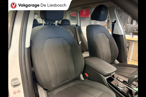 BMW X3 XDrive30e Executive / stoelverwarming / cruisecontrol / trekhaak / camera + pdcdealer onderhouden
