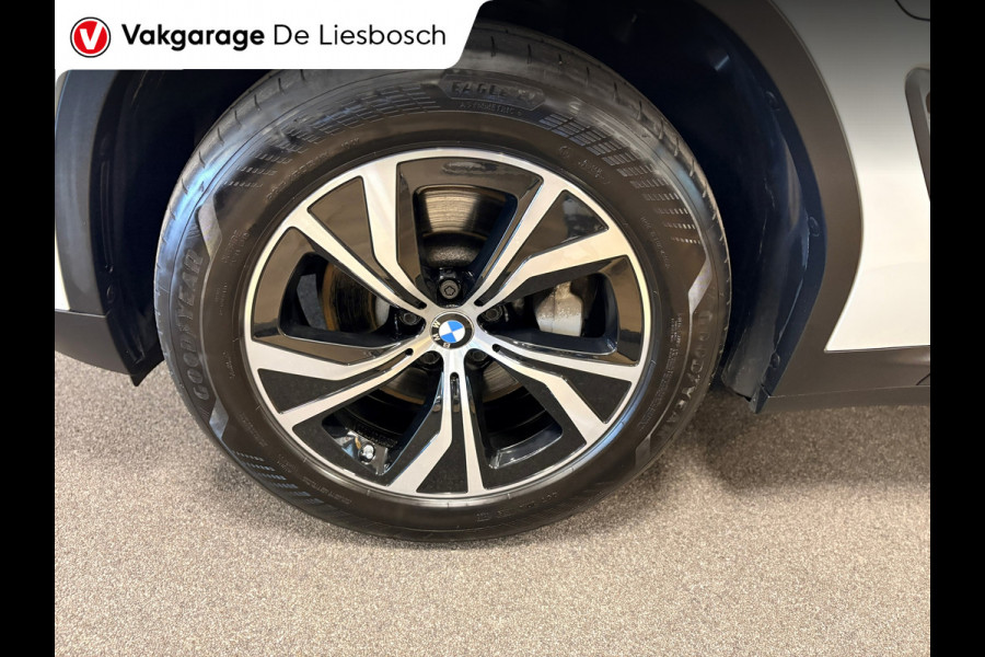 BMW X3 XDrive30e Executive / stoelverwarming / cruisecontrol / trekhaak / camera + pdcdealer onderhouden