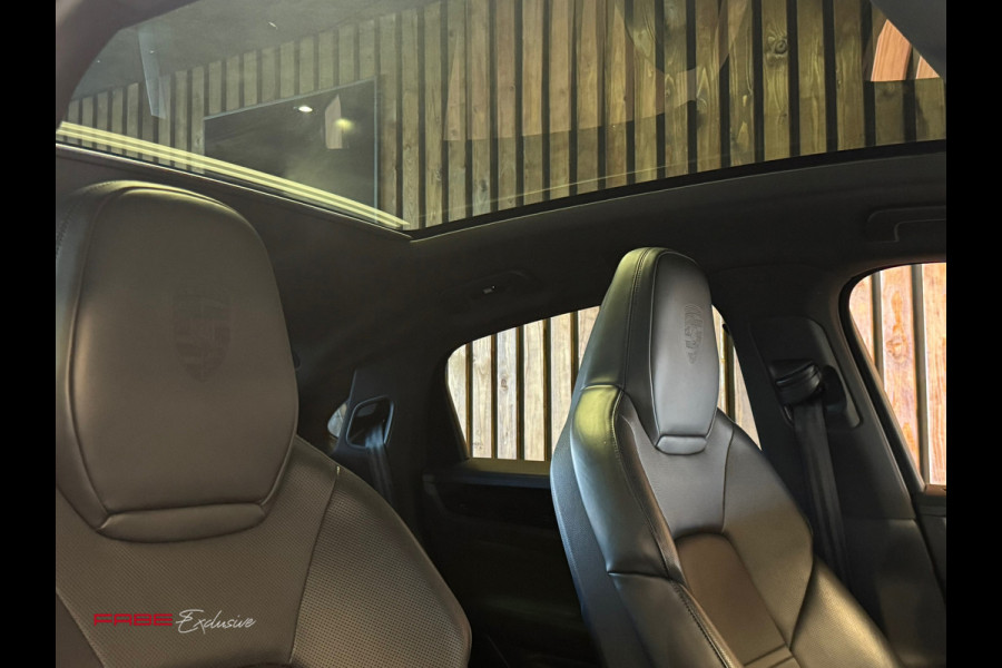 Porsche Cayenne Coupé 3.0 / Sport chrono / HUD / Sportuitlaat / Bose / Trekhaak / Memory / Stoelventilatie / Pano