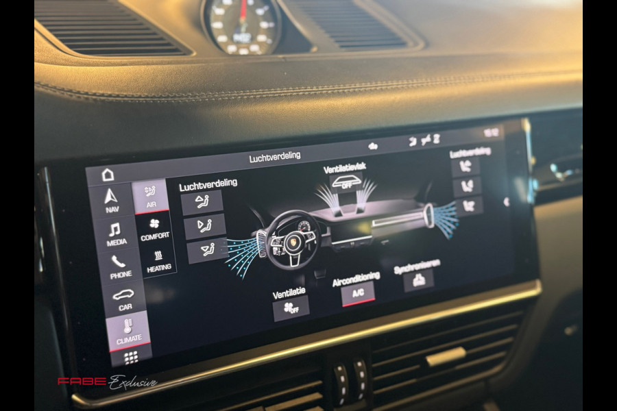 Porsche Cayenne Coupé 3.0 / Sport chrono / HUD / Sportuitlaat / Bose / Trekhaak / Memory / Stoelventilatie / Pano