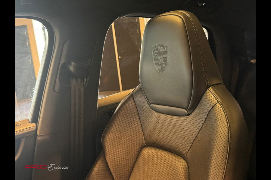 Porsche Cayenne Coupé 3.0 / Sport chrono / HUD / Sportuitlaat / Bose / Trekhaak / Memory / Stoelventilatie / Pano