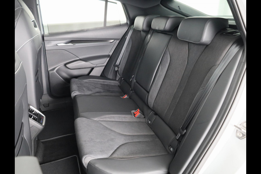 Škoda Enyaq Coupé Sportline 204 pk | Elektrisch verstelbare voorstoel met geheugen | Panoramadak | Parkeercamera | Dode hoek detectie