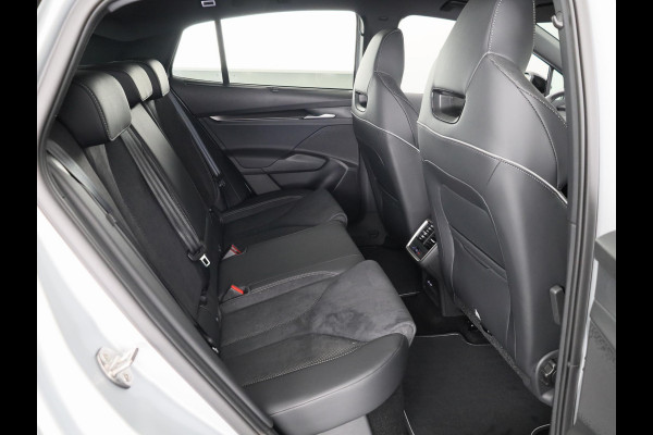 Škoda Enyaq Coupé Sportline 204 pk | Elektrisch verstelbare voorstoel met geheugen | Panoramadak | Parkeercamera | Dode hoek detectie