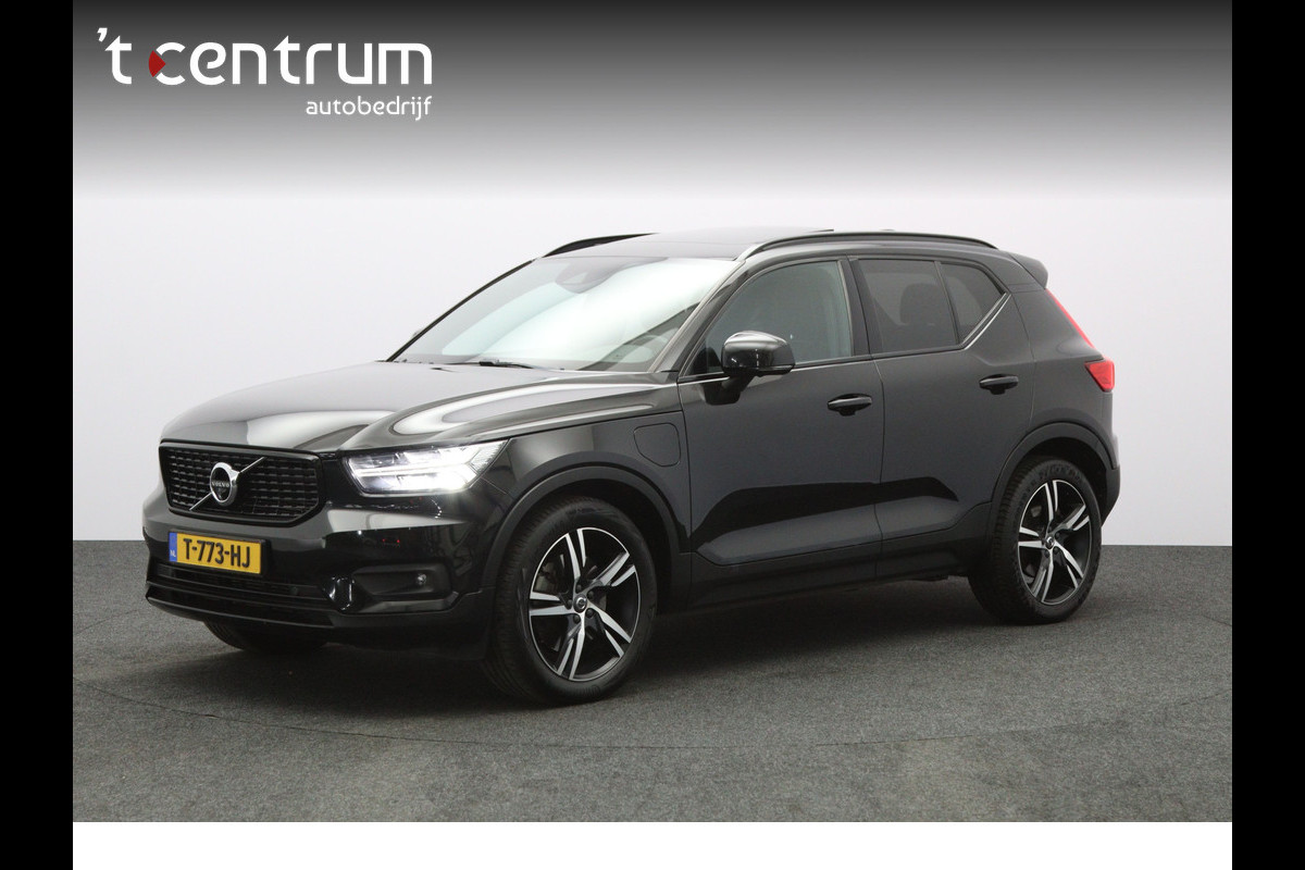 Volvo XC40 1.5 T5 262 PK Recharge R-Design PHEV, Trekhaak, Panoramadak, H/K Sound, Keyless, Adap. Cruise Control