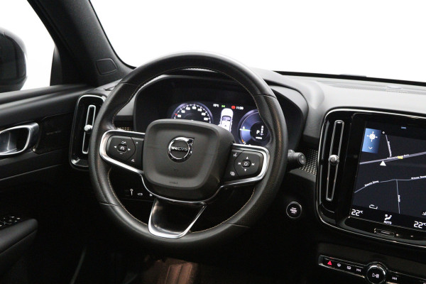 Volvo XC40 1.5 T5 262 PK Recharge R-Design PHEV, Trekhaak, Panoramadak, H/K Sound, Keyless, Adap. Cruise Control