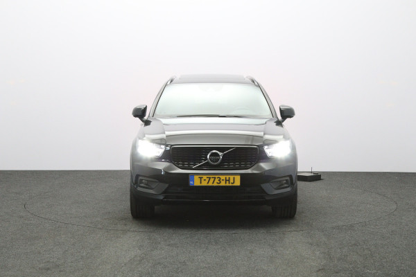 Volvo XC40 1.5 T5 262 PK Recharge R-Design PHEV, Trekhaak, Panoramadak, H/K Sound, Keyless, Adap. Cruise Control