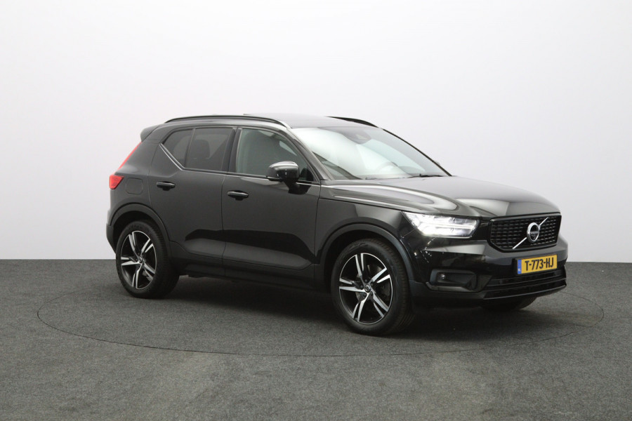 Volvo XC40 1.5 T5 262 PK Recharge R-Design PHEV, Trekhaak, Panoramadak, H/K Sound, Keyless, Adap. Cruise Control