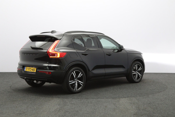 Volvo XC40 1.5 T5 262 PK Recharge R-Design PHEV, Trekhaak, Panoramadak, H/K Sound, Keyless, Adap. Cruise Control