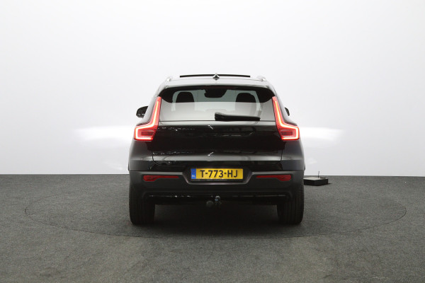 Volvo XC40 1.5 T5 262 PK Recharge R-Design PHEV, Trekhaak, Panoramadak, H/K Sound, Keyless, Adap. Cruise Control
