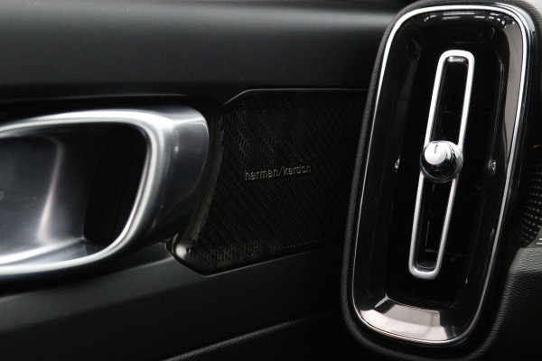 Volvo XC40 1.5 T5 262 PK Recharge R-Design PHEV, Trekhaak, Panoramadak, H/K Sound, Keyless, Adap. Cruise Control