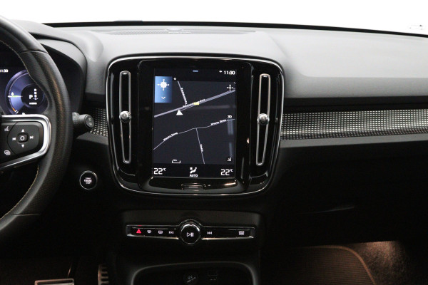 Volvo XC40 1.5 T5 262 PK Recharge R-Design PHEV, Trekhaak, Panoramadak, H/K Sound, Keyless, Adap. Cruise Control