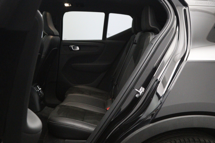 Volvo XC40 1.5 T5 262 PK Recharge R-Design PHEV, Trekhaak, Panoramadak, H/K Sound, Keyless, Adap. Cruise Control