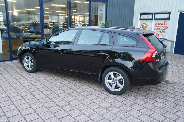 Volvo V60 1.5 T3 Polar | Prijs rijklaar incl. 12 mnd garantie | Lmv Navi Pdc Bluetooth Stoelverwarming Cruise