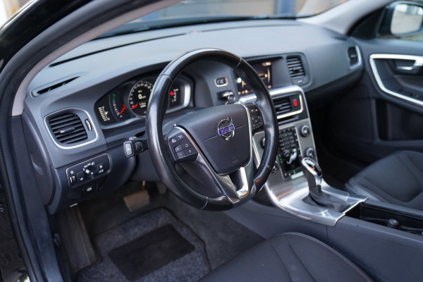 Volvo V60 1.5 T3 Polar | Prijs rijklaar incl. 12 mnd garantie | Lmv Navi Pdc Bluetooth Stoelverwarming Cruise