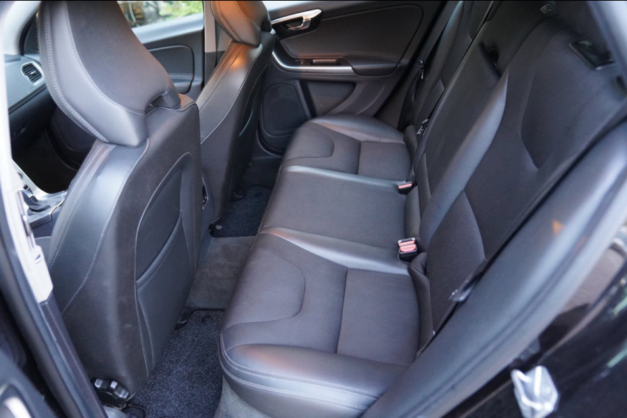 Volvo V60 1.5 T3 Polar | Prijs rijklaar incl. 12 mnd garantie | Lmv Navi Pdc Bluetooth Stoelverwarming Cruise