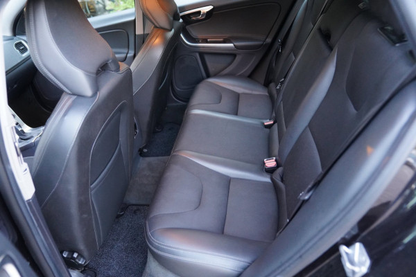 Volvo V60 1.5 T3 Polar | Prijs rijklaar incl. 12 mnd garantie | Lmv Navi Pdc Bluetooth Stoelverwarming Cruise