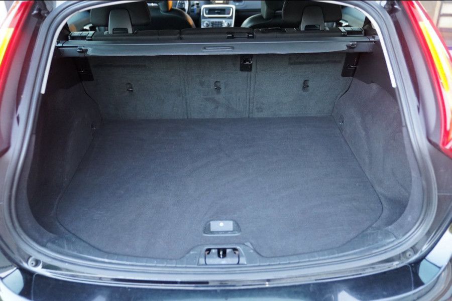 Volvo V60 1.5 T3 Polar | Prijs rijklaar incl. 12 mnd garantie | Lmv Navi Pdc Bluetooth Stoelverwarming Cruise