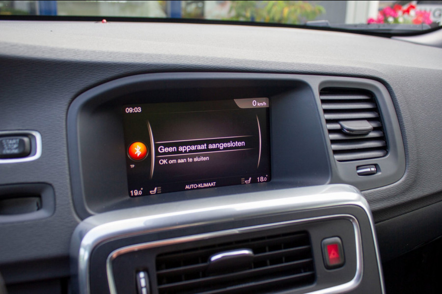 Volvo V60 1.5 T3 Polar | Prijs rijklaar incl. 12 mnd garantie | Lmv Navi Pdc Bluetooth Stoelverwarming Cruise