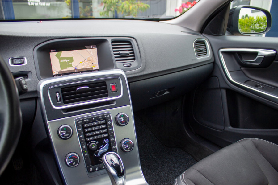 Volvo V60 1.5 T3 Polar | Prijs rijklaar incl. 12 mnd garantie | Lmv Navi Pdc Bluetooth Stoelverwarming Cruise