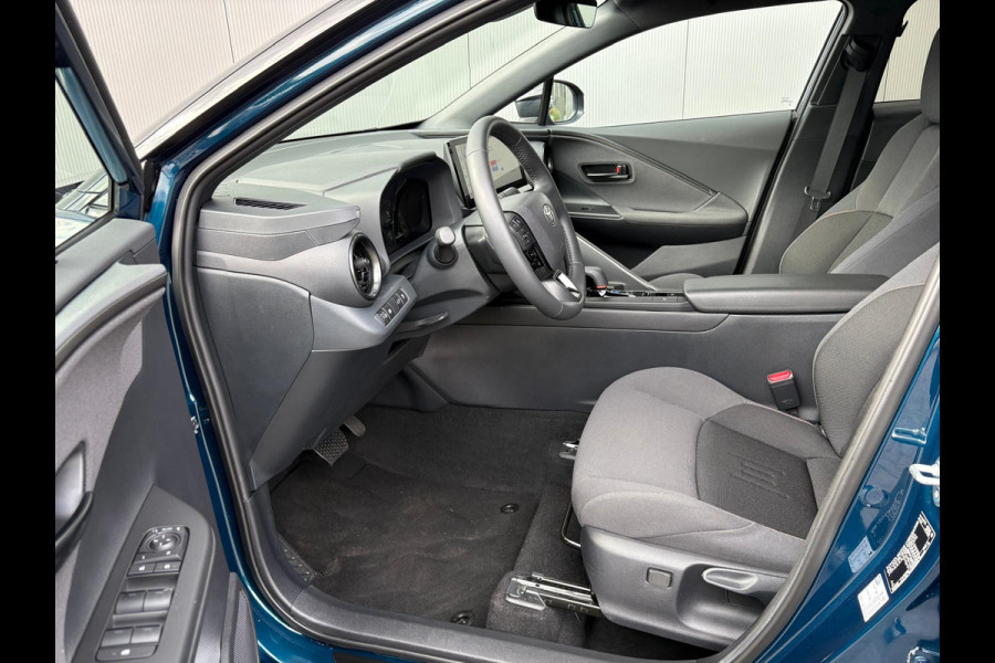Toyota C-HR 1.8 Hybrid 140PK First Edition Bi-Tone/Winter-pack/Gr.-navigatie/Elektr.klep/Camera/Adapt.-cruise