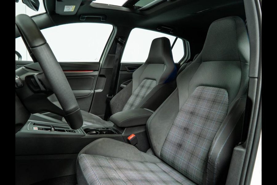 Volkswagen Golf GTE | 245PK | Pano | Matrix-LED