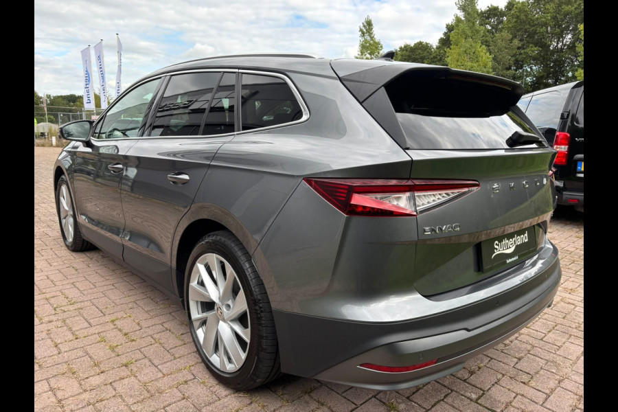 Škoda ENYAQ iV Business Edition 80 Design Selection Suite 204PK | SOH 94% | Wegklapbare Trekhaak | Warmtepomp | Navigatie | 360-Graden Camera | 20" LMV | Elektr. Klep