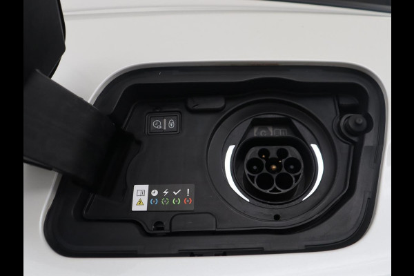 Peugeot 3008 1.6 HYbrid 225 Allure | SOH 97,8% | Half leder | Cruise control | Camera | Park assist | Carplay | Climate control | Full LED