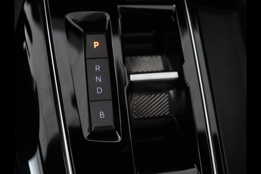 Peugeot 3008 1.6 HYbrid 225 Allure | SOH 97,8% | Half leder | Cruise control | Camera | Park assist | Carplay | Climate control | Full LED
