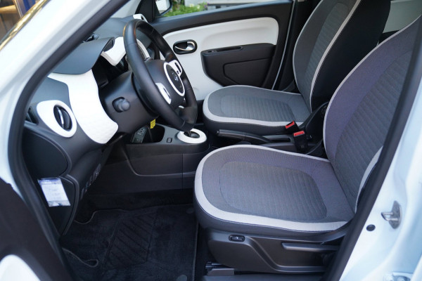 Renault Twingo Z.E. R80 Intens|Prijs rijklaar incl. 12 mnd garantie|NAV Carplay LMV DAB radio Stoelverwarming