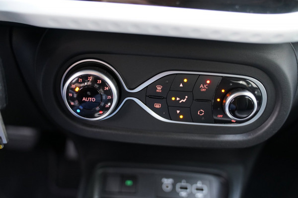 Renault Twingo Z.E. R80 Intens|Prijs rijklaar incl. 12 mnd garantie|NAV Carplay LMV DAB radio Stoelverwarming