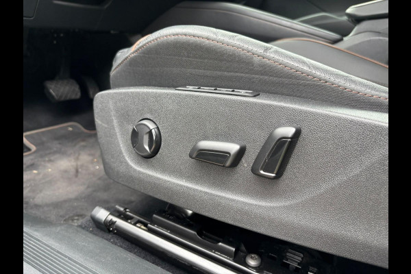 Škoda ENYAQ iV Business Edition 80 Design Selection Suite 204PK | SOH 94% | Wegklapbare Trekhaak | Warmtepomp | Navigatie | 360-Graden Camera | 20" LMV | Elektr. Klep