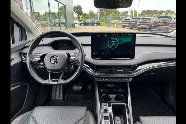 Škoda ENYAQ iV Business Edition 80 Design Selection Suite 204PK | SOH 94% | Wegklapbare Trekhaak | Warmtepomp | Navigatie | 360-Graden Camera | 20" LMV | Elektr. Klep