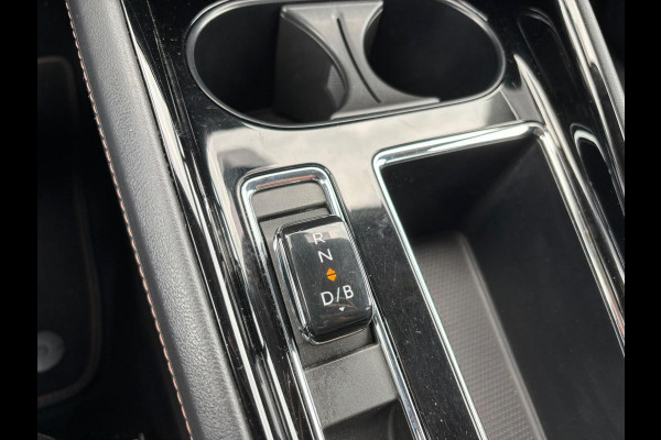 Škoda ENYAQ iV Business Edition 80 Design Selection Suite 204PK | SOH 94% | Wegklapbare Trekhaak | Warmtepomp | Navigatie | 360-Graden Camera | 20" LMV | Elektr. Klep