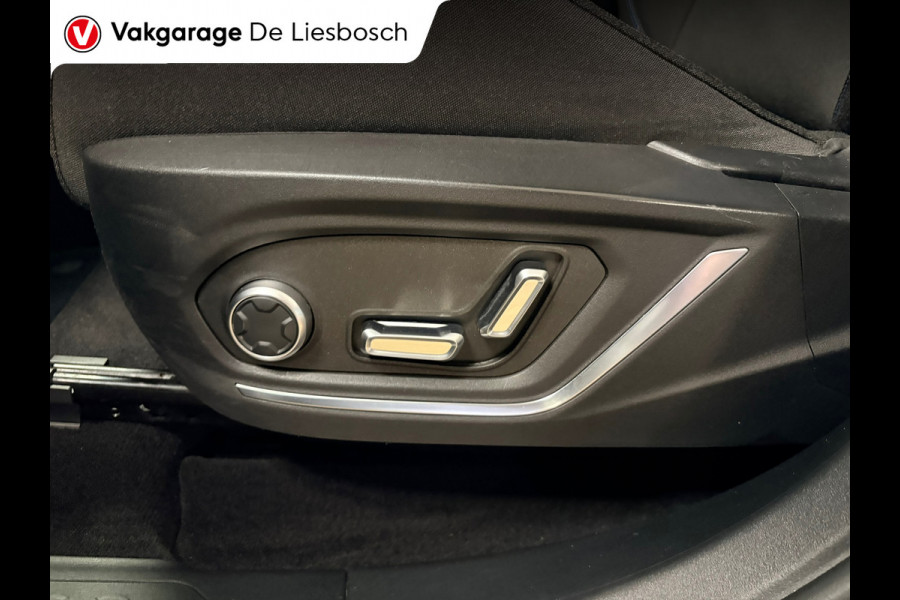 Lynk & Co 01 1.5 / pano / navi / camera / Infinity / memory / elec klep / Apple carplay