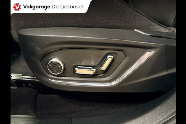 Lynk & Co 01 1.5 / pano / navi / camera / Infinity / memory / elec klep / Apple carplay