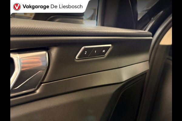 Lynk & Co 01 1.5 / pano / navi / camera / Infinity / memory / elec klep / Apple carplay
