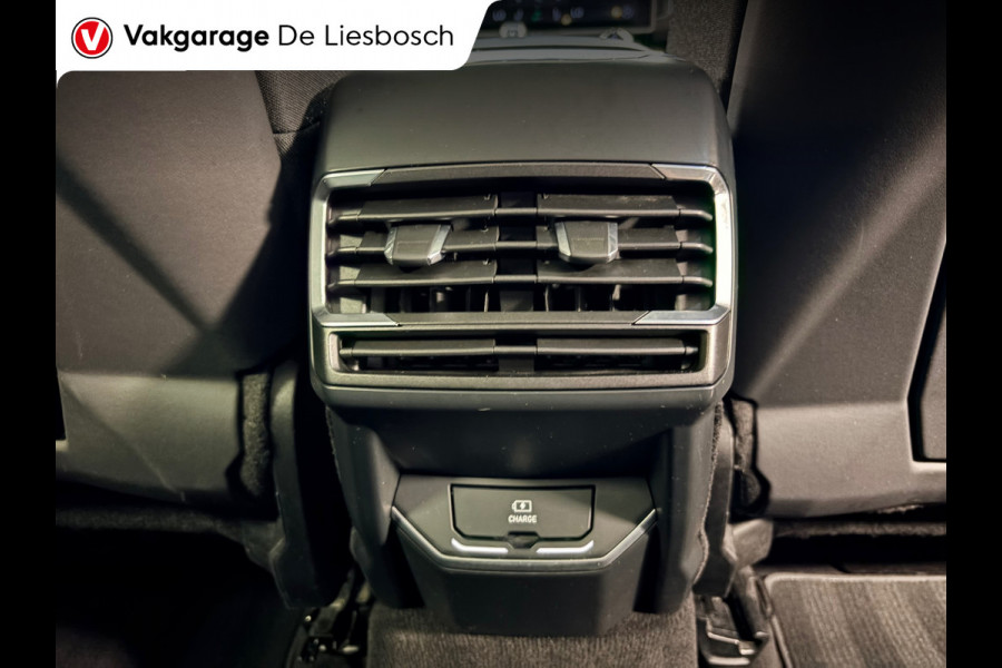 Lynk & Co 01 1.5 / pano / navi / camera / Infinity / memory / elec klep / Apple carplay