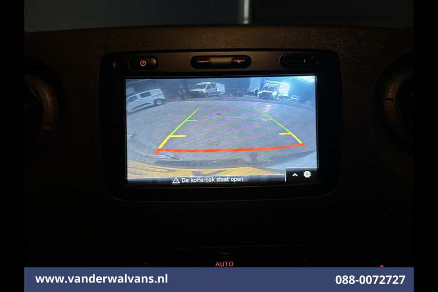 Opel Movano 2.3 CDTI 146pk L2H2 Euro6 Airco | Camera | Omvormer | Imperiaal | Navigatie 2500kg Trekhaak, Cruisecontrol, Parkeersensoren, Bijrijdersbank